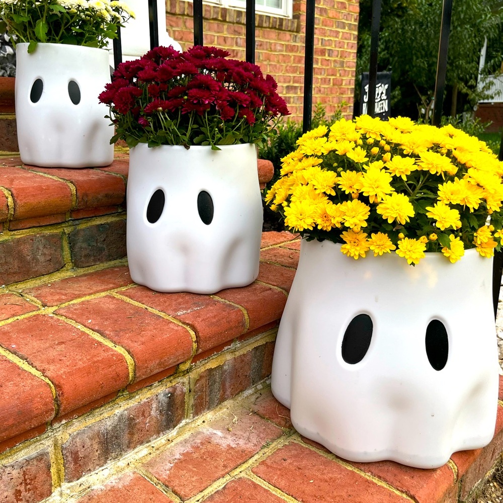 **VIRAL**Charming Cream Halloween Ghost 3 piece vase Set